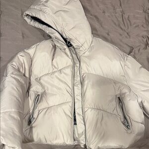 Zara Women's Light Beige Puffer Jacket